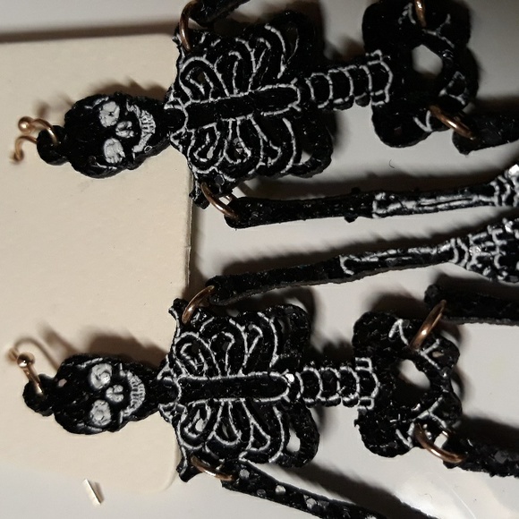 Skeleton wiggly dangle earrings - Picture 3 of 6
